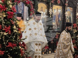 Пловдив - Рождествената света Литургия - Митрополит Николай