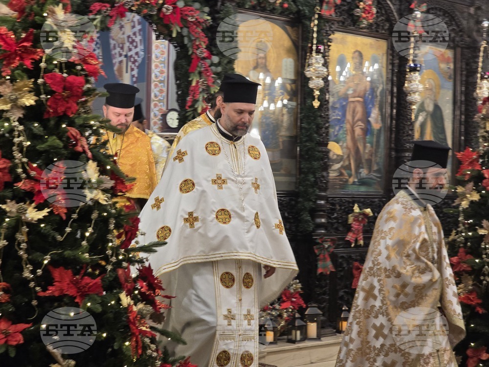 Пловдив - Рождествената света Литургия - Митрополит Николай