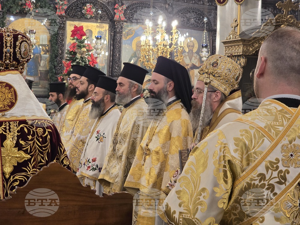 Пловдив - Рождествената света Литургия - Митрополит Николай