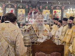 Пловдив - Рождествената света Литургия - Митрополит Николай