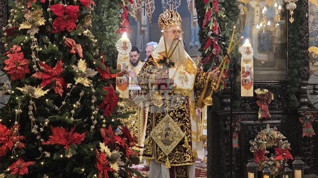 Бог е любов, каза митрополит Николай по време на Рождественската света литургия в Пловдив