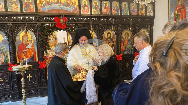 Православните българи в Истанбул отбелязаха Рождество Христово със света литургия и празненство в Екзархийския дом