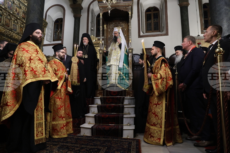 Bulgarian Patriarch Daniil Serves Thanksgiving Prayer Service at St George Cathedral in Istanbul