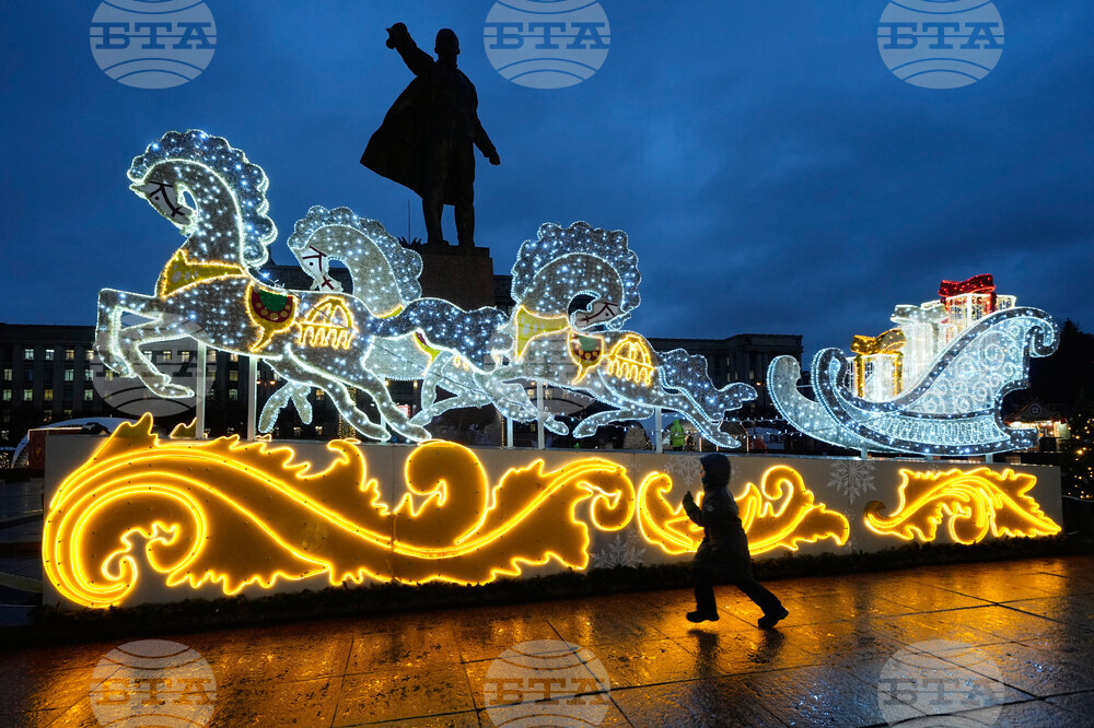 Russia New Year Preparation