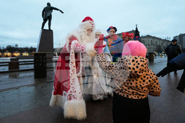 Russia New Year Preparation