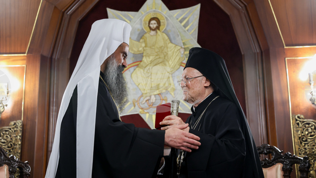 Българският патриарх и Софийски митрополит Даниил връчи орден „Св. Йоан Рилски” на Вселенския патриарх Вартоломей