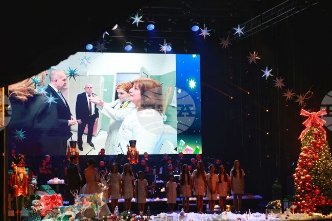 Народен театър „Иван Вазов“ - „Българската Коледа“