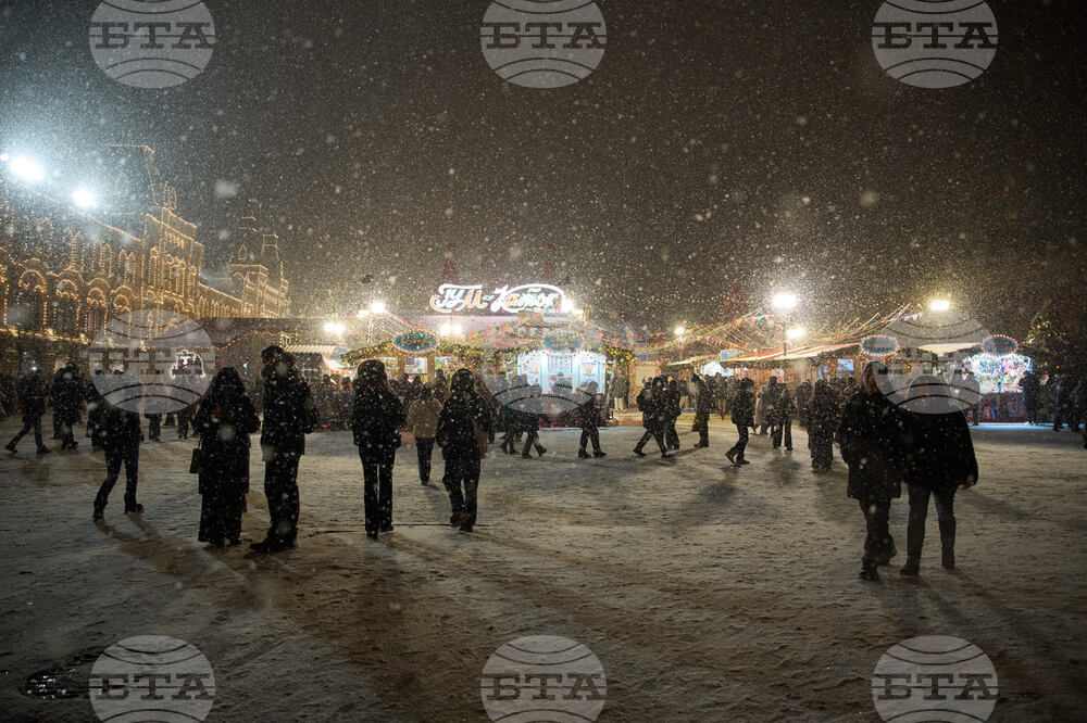 Russia New Year Preparations