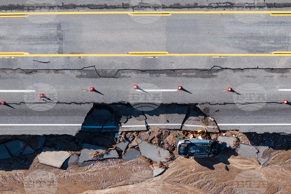 APTOPIX Extreme Weather California