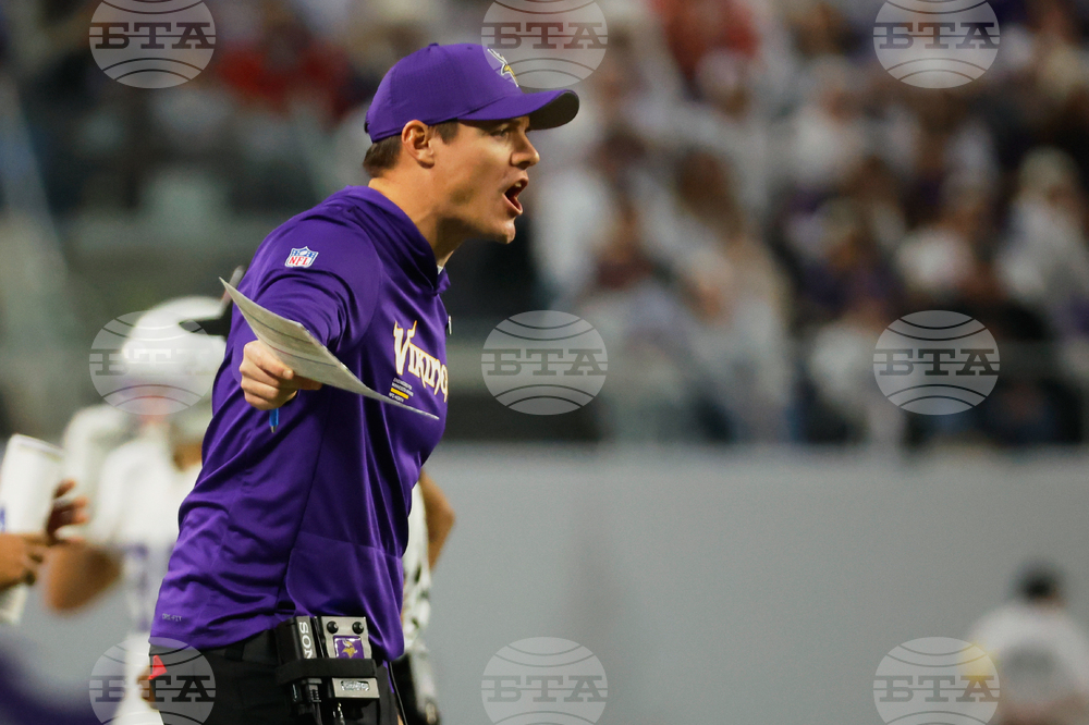 Lions Vikings Football