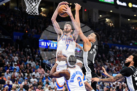 Spurs Thunder Basketball