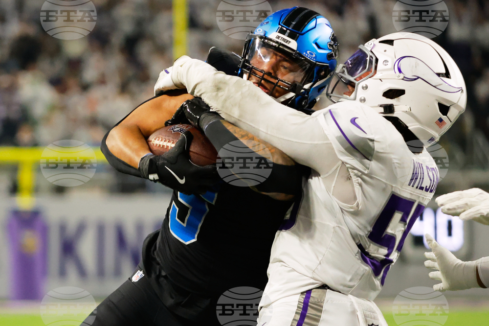 Lions Vikings Football