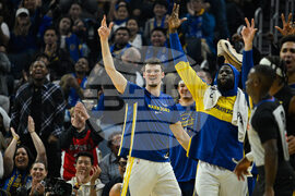 Mavericks Warriors Basketball