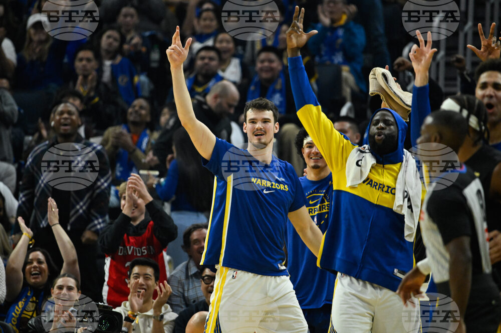 Mavericks Warriors Basketball