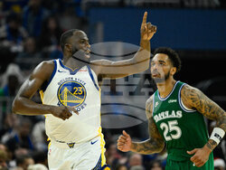 Mavericks Warriors Basketball