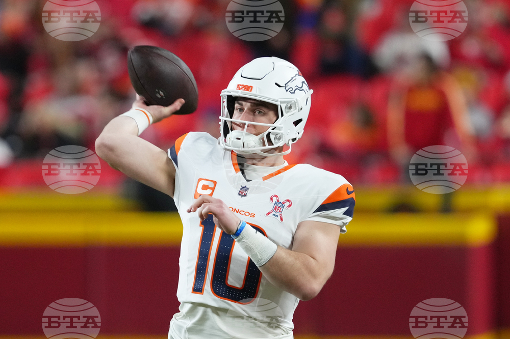 Broncos Chiefs Football