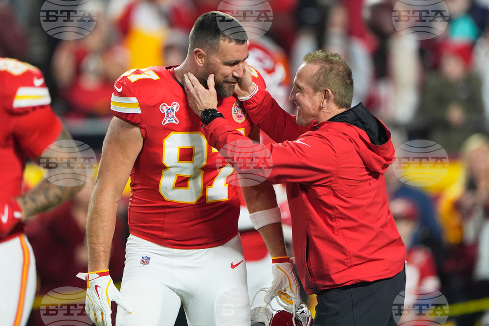 Broncos Chiefs Football