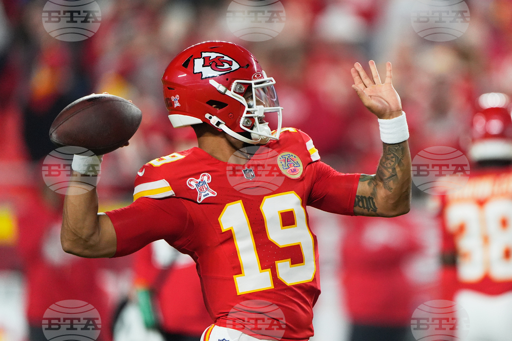 Broncos Chiefs Football