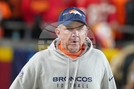 Broncos Chiefs Football