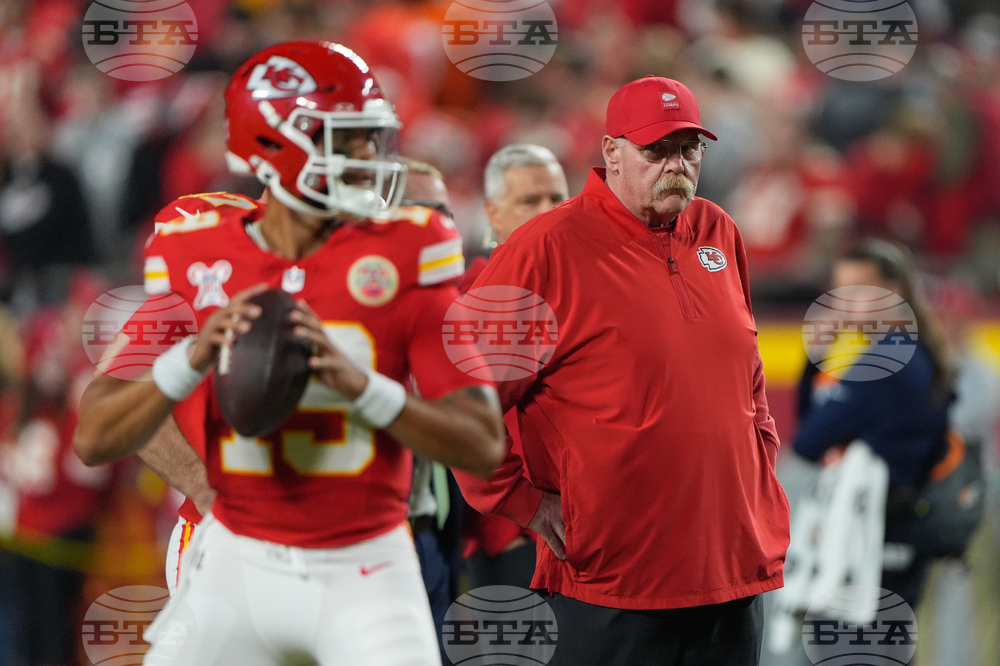 Broncos Chiefs Football