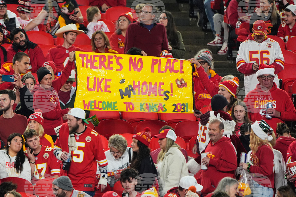 Broncos Chiefs Football