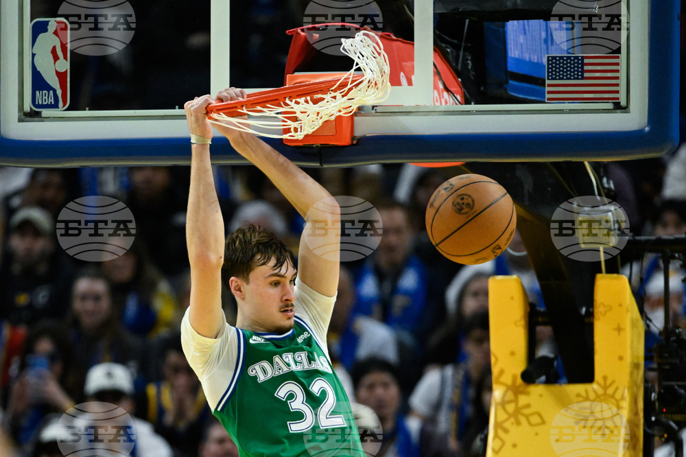 Mavericks Warriors Basketball