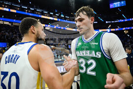 Mavericks Warriors Basketball