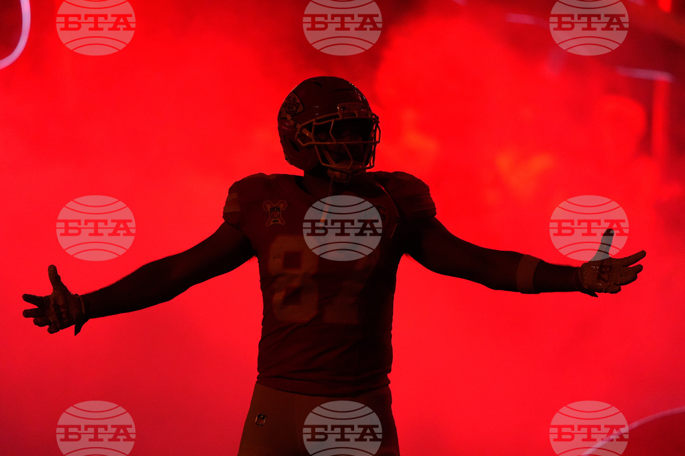 Broncos Chiefs Football