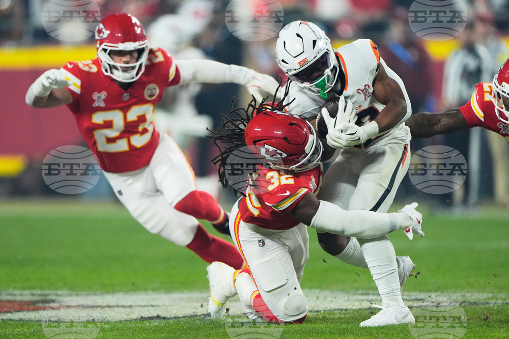 Broncos Chiefs Football