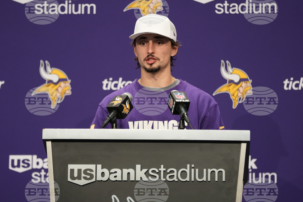 Lions Vikings Football