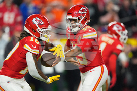 Broncos Chiefs Football