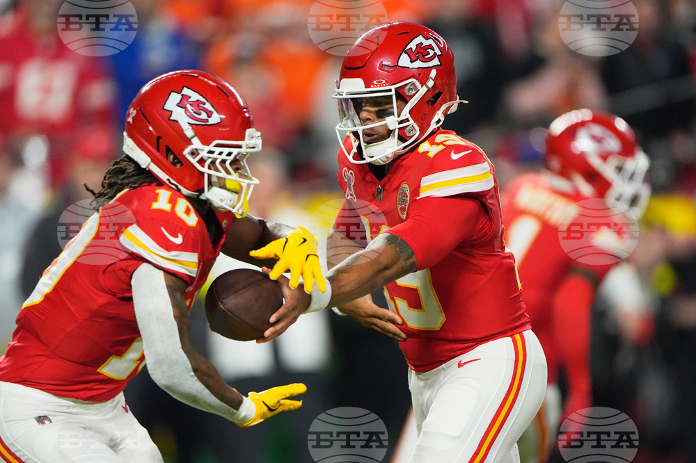 Broncos Chiefs Football