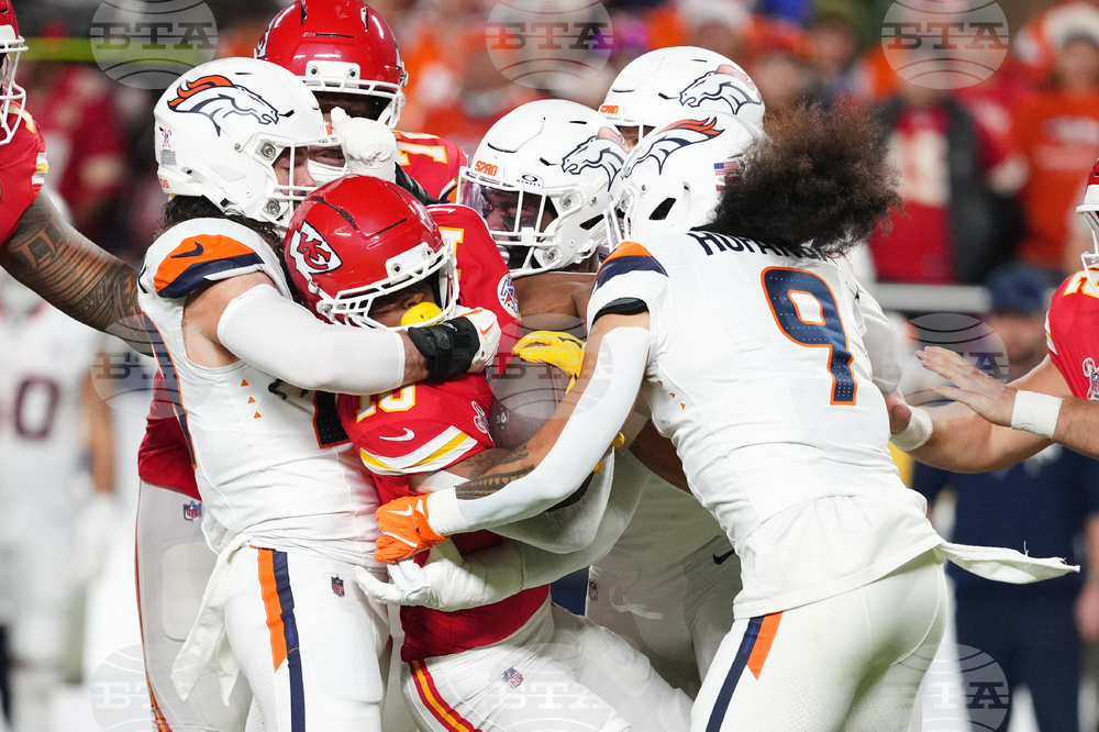 Broncos Chiefs Football