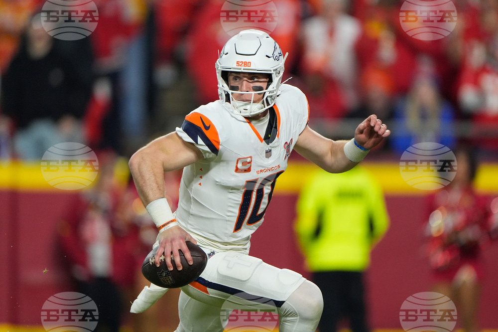 Broncos Chiefs Football