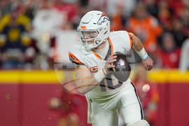 Broncos Chiefs Football