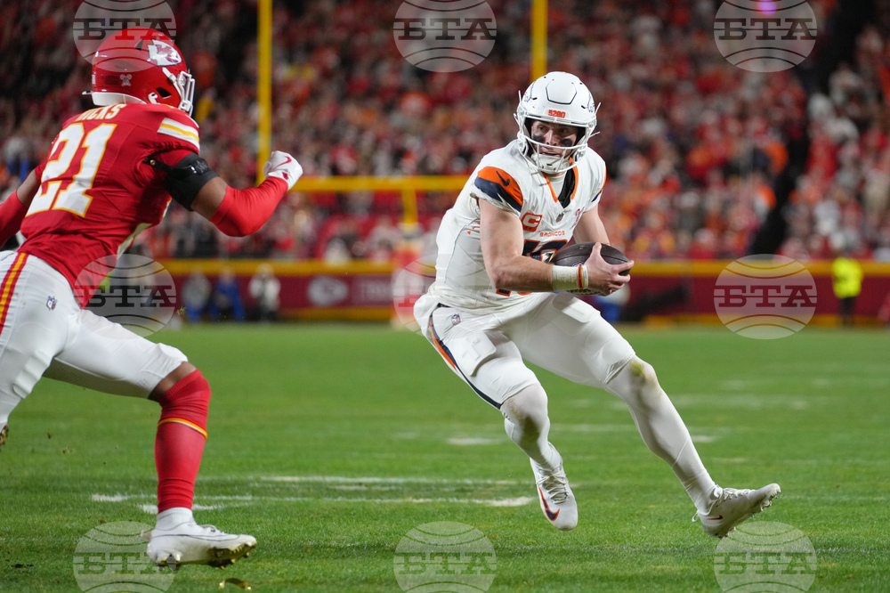 Broncos Chiefs Football