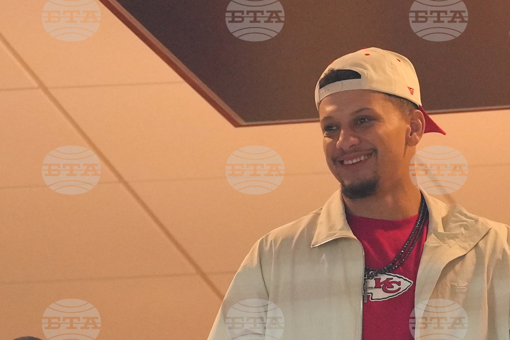 Broncos Chiefs Football