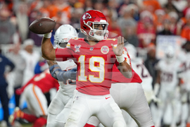 Broncos Chiefs Football