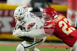 Broncos Chiefs Football