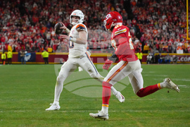 Broncos Chiefs Football