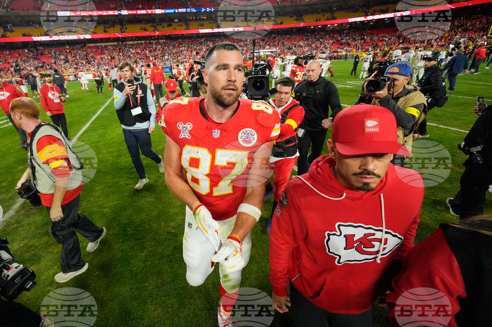 Broncos Chiefs Football