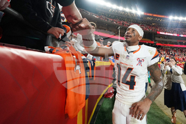 Broncos Chiefs Football