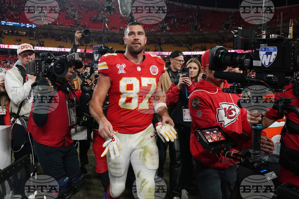 Broncos Chiefs Football