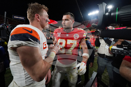 Broncos Chiefs Football