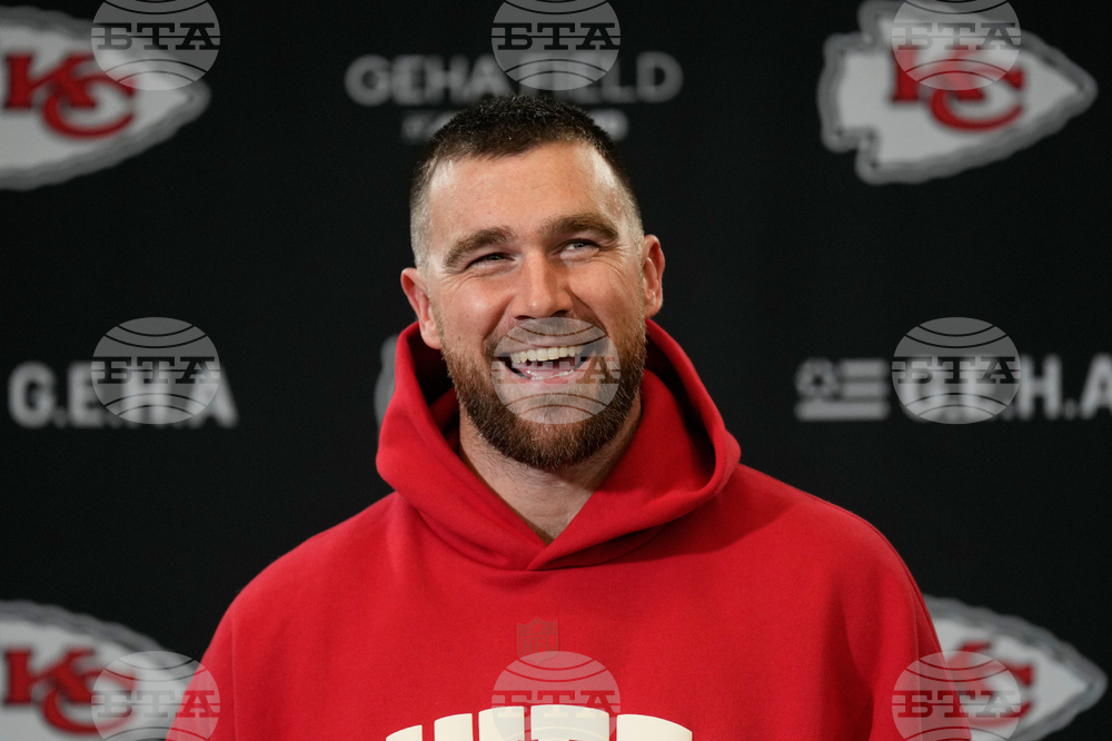 Broncos Chiefs Football