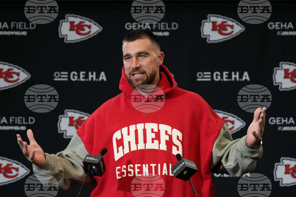 Broncos Chiefs Football