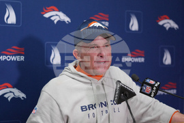 Broncos Chiefs Football