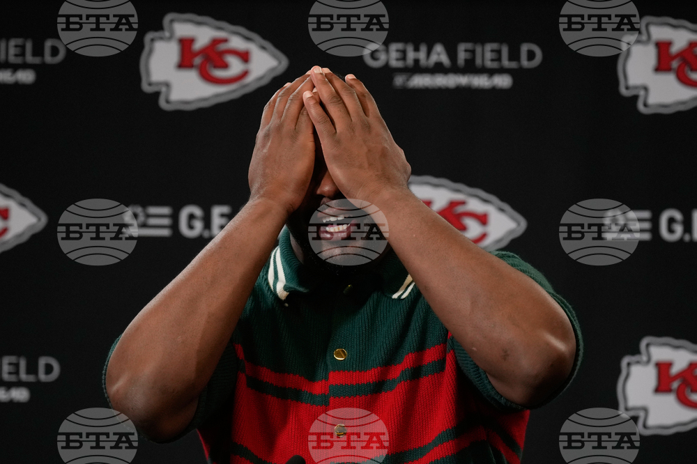 Broncos Chiefs Football