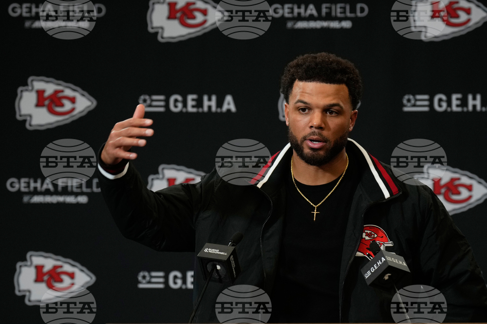 Broncos Chiefs Football