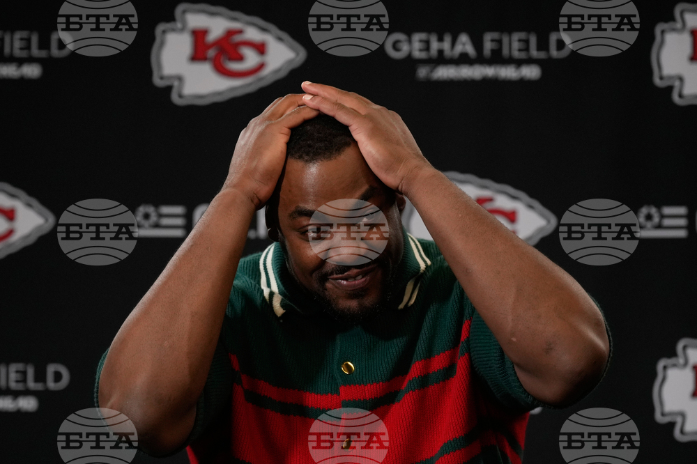 Broncos Chiefs Football